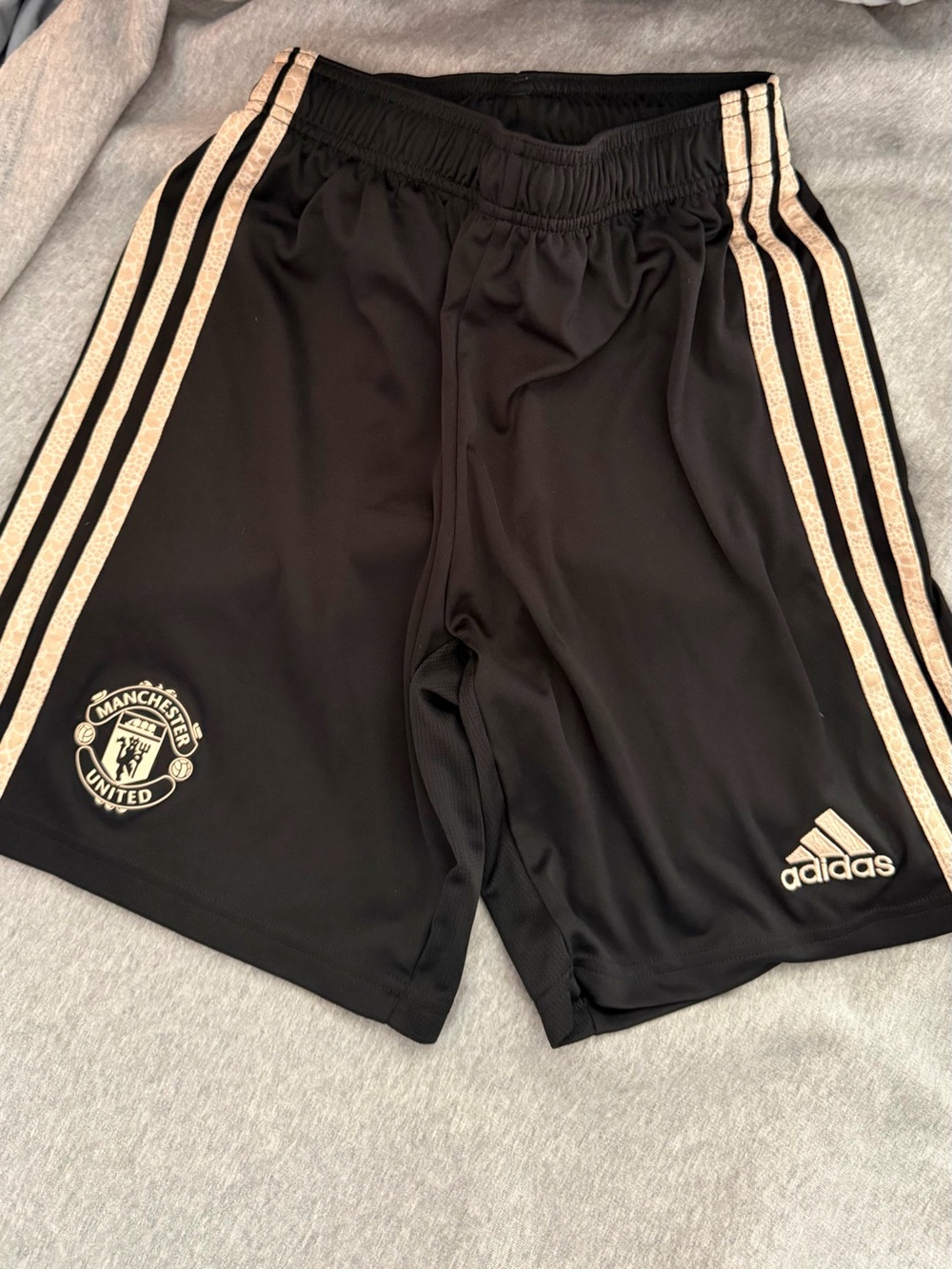 19/20 Away Mosaics/Snake Skin Manchester United adidas Shorts
